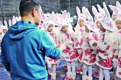 马兰花开在歌声里