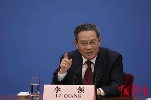 李强总理谈大学生就业：增加就业压力 注入新的活力