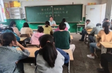 武穴市梅川镇实验小学考棚校区召开《未成年人保护和预防未成年人违法犯罪》专题会！