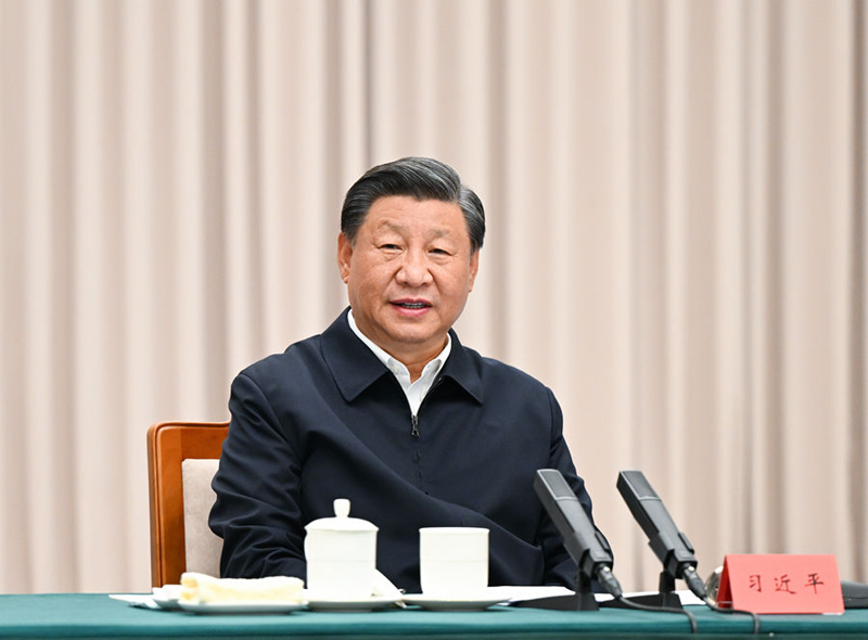 ></p><p>　　<span >9月7日下午，中共中央总书记、国家主席、中央军委主席习近平在黑龙江省哈尔滨市主持召开新时代推动东北全面振兴座谈会并发表重要讲话。（新华社记者 谢环驰/摄）</span></p><p>　　中共中央政治局常委、中央办公厅主任蔡奇，中共中央政治局常委、国务院副总理丁薛祥出席座谈会。</p><p style=