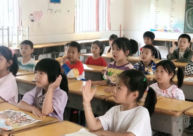 武穴市东方红小学教联体东风校区杨红梅：与孩子共舞——教联体校际交流的的快乐！