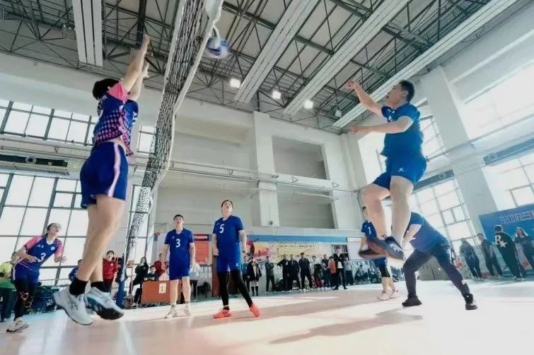 天津滨海新区教体系统举办气排球比赛